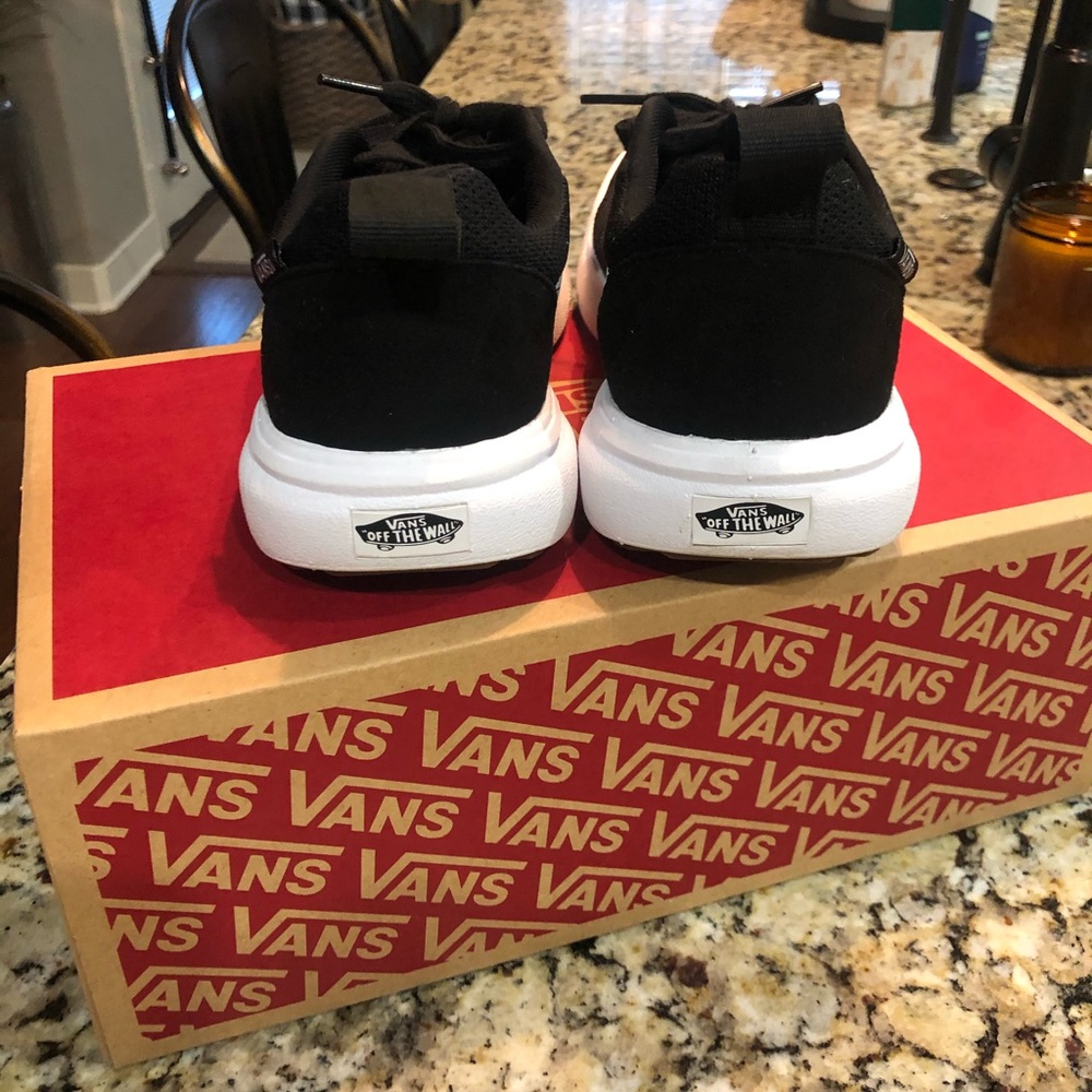 Women’s Tennis shoes